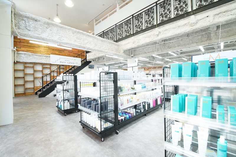 大阪・梅田茶屋町に、ヘアケア商品５０００アイテムが選べる美容室「alotta(アロッタ)」 オープン