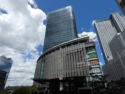 JR大阪駅・中央口から、グランフロント大阪南館2階への行き方