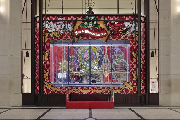 阪急うめだ本店のクリスマスウィンドーは「鏡の国のアリス」のマリオネット劇場