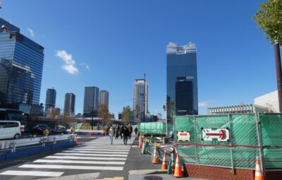 阪急・大阪梅田駅から、梅田スカイビルへの行き方
