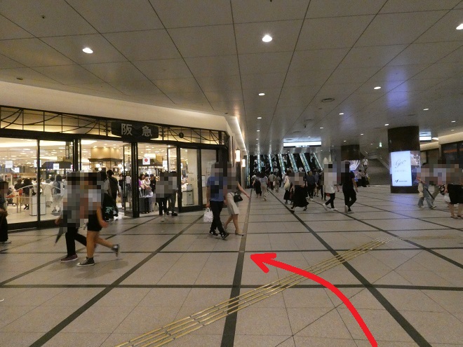大阪メトロ谷町線「東梅田駅」から、阪急百貨店・阪急うめだ本店への行き方