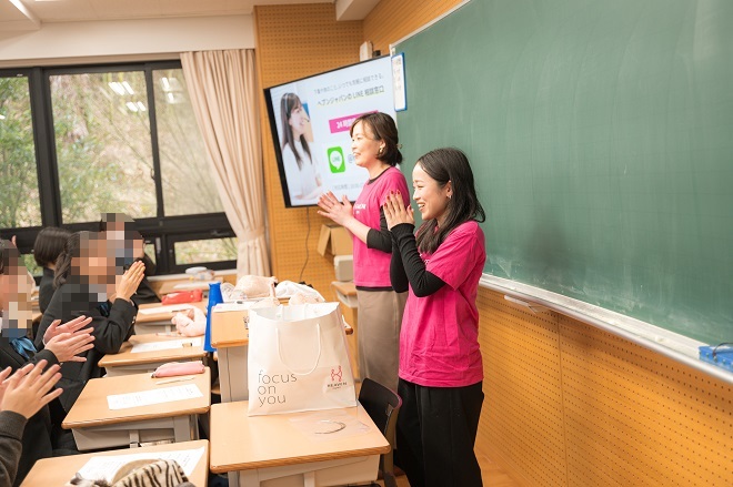 「学校では教わらない下着の授業」を女性下着ブランドHEAVEN Japanが大阪暁光高等学校にて2/20と2/26に実施