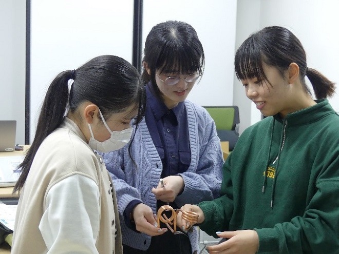 パナソニック コネクト、奈良女子大学と共同で「女性エンジニア養成プログラム」を開催 ～工学エンジニア分野のジェンダーギャップ解消に向けて、先端技術に触れる新たな交流を育む～