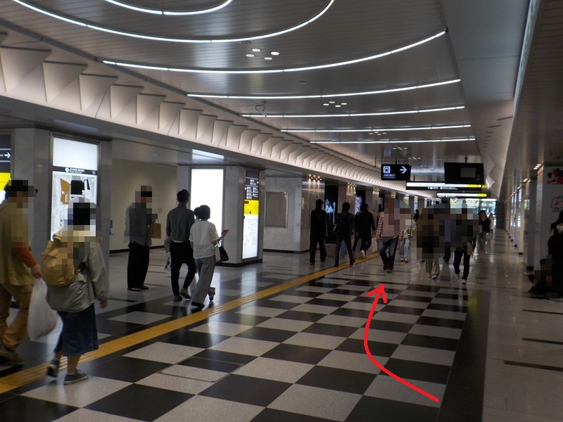 JR大阪駅西口から、バルチカ０３エキウエ（イノゲート大阪ビル）への行き方