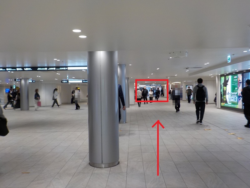 JR大阪駅から、大阪メトロ「西梅田駅」への行き方（乗り換え案内）