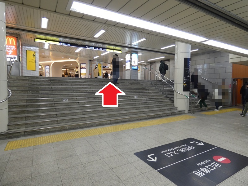 四つ橋線・西梅田駅から、阪神・大阪梅田駅への行き方｜大阪メトロ（地下鉄）乗り換え案内