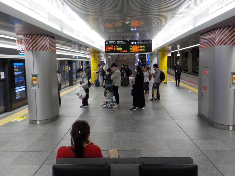 JR大阪駅・うめきた地下ホーム（２１・２２・２３・２４番ホーム）への行き方【改札内での移動】