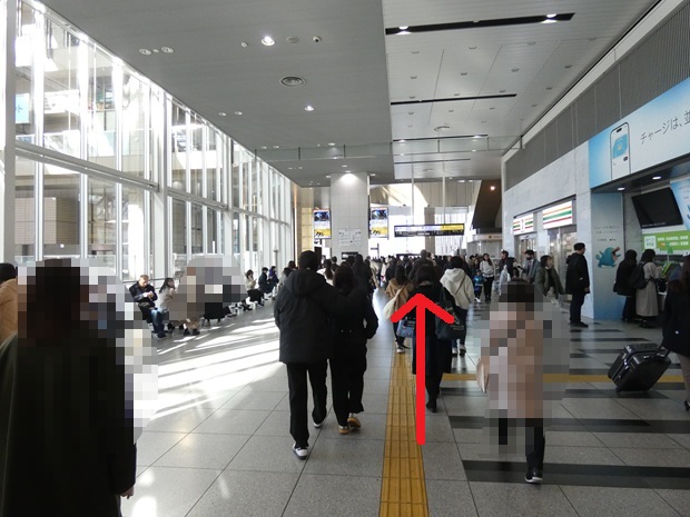 JR大阪駅「連絡橋口」からグランフロント大阪への行き方