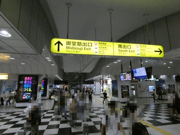 JR大阪駅・御堂筋口改札内の通路