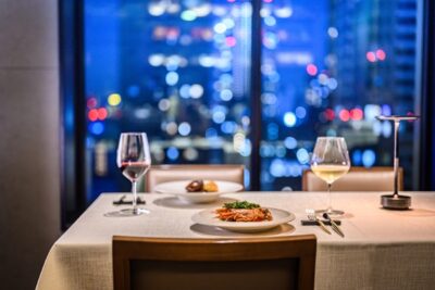 ザ ロイヤルパークホテル アイコニック 大阪御堂筋｜煌めく夜景とワインに酔いしれる、秋香るフレンチディナー