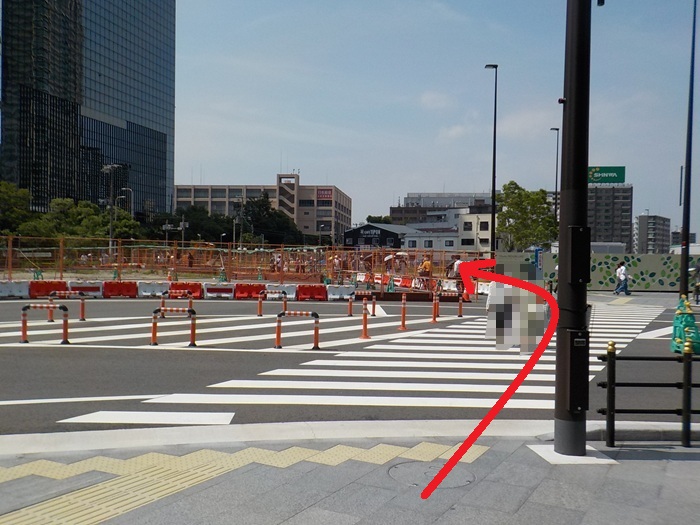 大阪駅うめきた地下口から、梅田スカイビルへの行き方