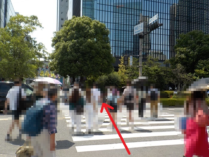 大阪駅うめきた地下口から、梅田スカイビルへの行き方