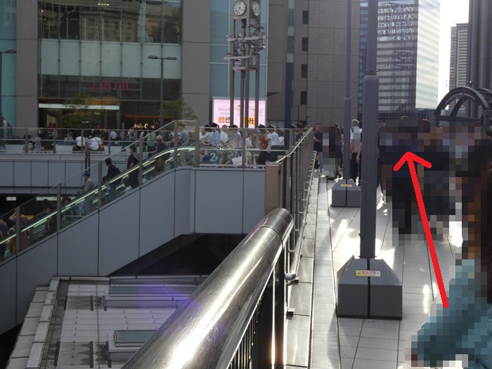 阪急・大阪梅田駅から、ルクアへの行き方｜２階中央改札口