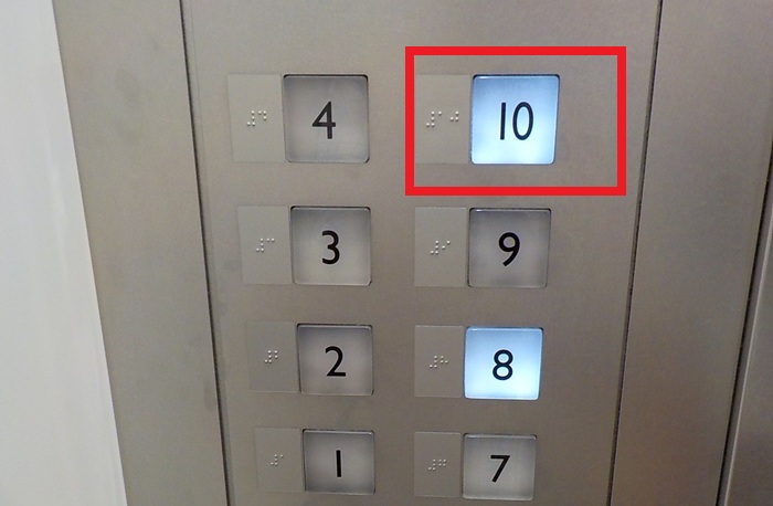 阪急・大阪梅田駅から、大阪ステーションシティシネマへの行き方｜２階中央口改札