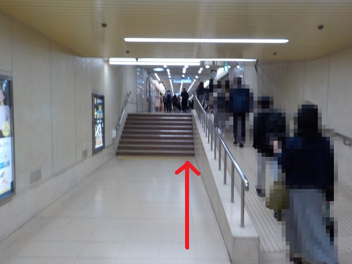 大阪メトロ谷町線・東梅田駅から、大阪駅前第3ビルへの行き方