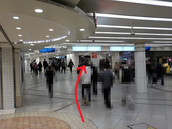 谷町線・東梅田駅から、御堂筋線・梅田駅への行き方｜大阪メトロ（地下鉄）乗り換え案内