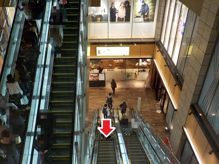 JR大阪駅・中央口から、ルクアフードホール（ルクアイーレ地下２階）への行き方