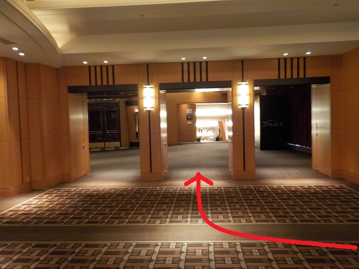 四つ橋線・西梅田駅から、大阪四季劇場への行き方｜ハービス・プラザ・エント７階"