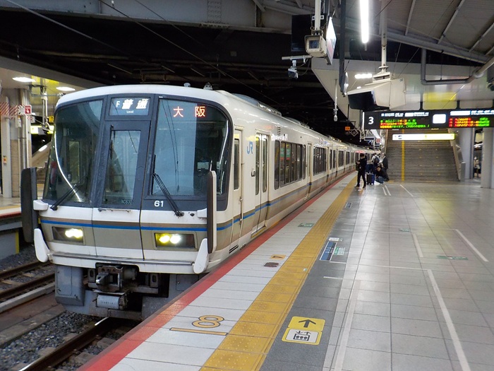JR新大阪駅「3番のりば」から、おおさか東線・大阪駅行きに乗ってみた