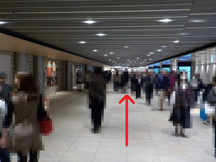 大阪メトロ御堂筋線・梅田駅から、四つ橋線・西梅田駅への行き方