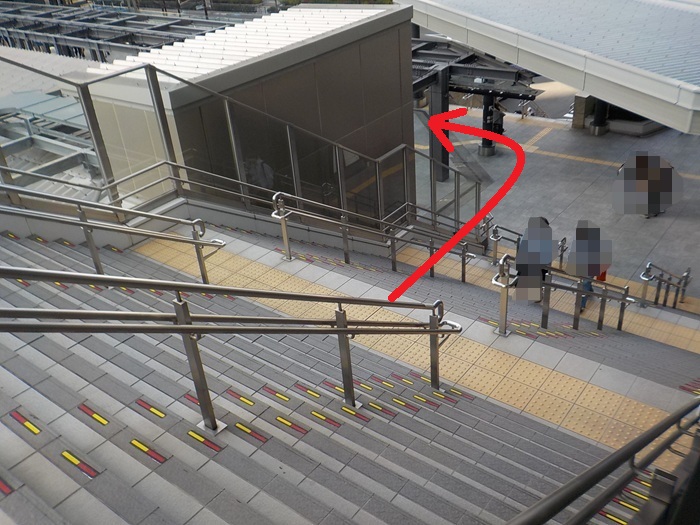 大阪駅「連絡橋口」から、バルチカ０３エキウエ（イノゲート大阪ビル）への行き方