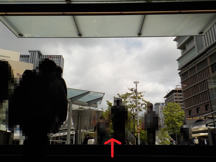 阪神・大阪梅田駅から、大阪駅前のIKEA（イケア）鶴浜行きバスのりばへの行き方