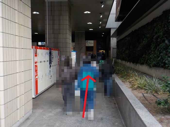 JR大阪駅・御堂筋口から「空港バスのりば」への行き方|詳細写真付きアクセス