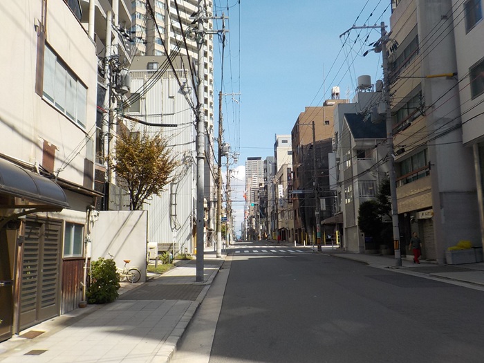 内久宝寺町通りを西から東へ｜東横堀川から難波宮跡公園までの風景