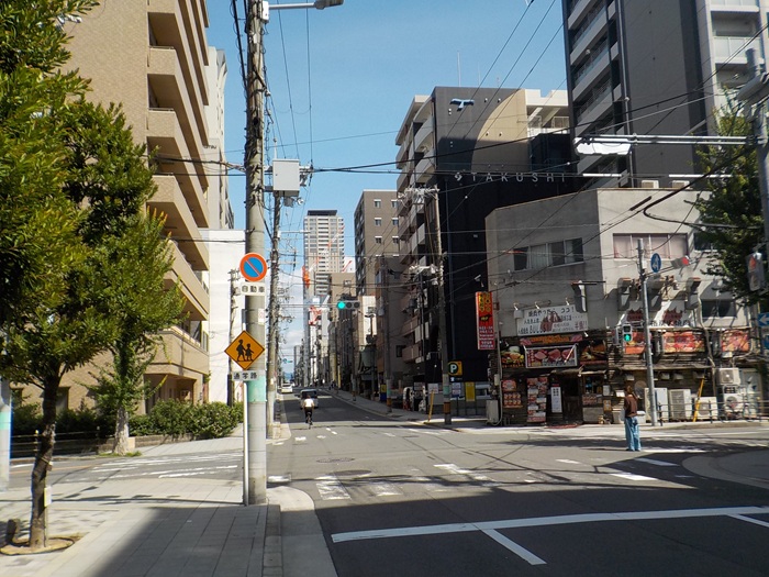 内久宝寺町通りを西から東へ｜東横堀川から難波宮跡公園までの風景
