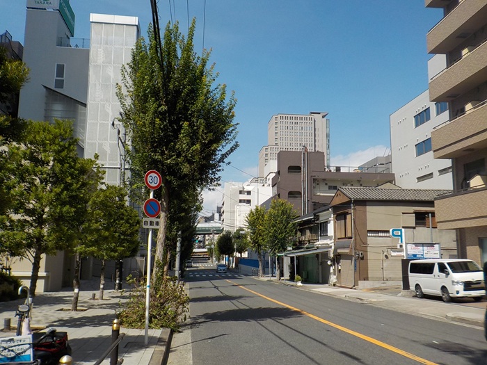 内久宝寺町通りを西から東へ｜東横堀川から難波宮跡公園までの風景
