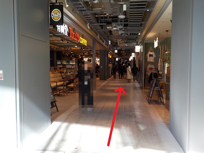 JR大阪駅中央口から、キャノピー by ヒルトン大阪梅田への行き方｜グラングリーン大阪北館