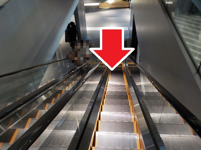 JR大阪駅中央口から、キャノピー by ヒルトン大阪梅田への行き方｜グラングリーン大阪北館