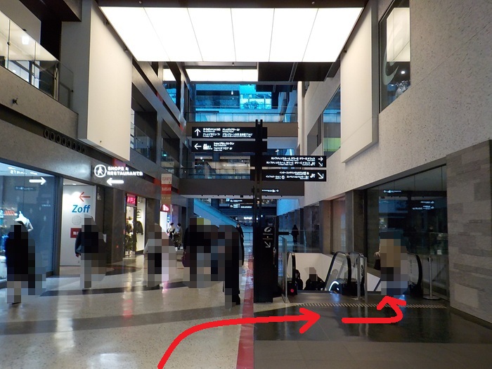 JR大阪駅からグランフロント大阪北館2階への行き方(中央口/連絡橋口から)