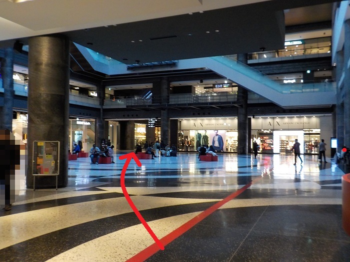 JR大阪駅からグランフロント大阪北館2階への行き方(中央口/連絡橋口から)