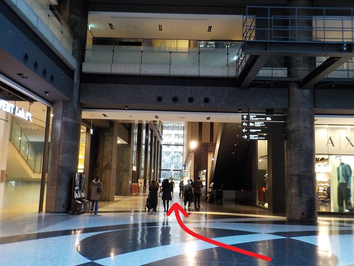JR大阪駅からグランフロント大阪北館2階への行き方(中央口/連絡橋口から)