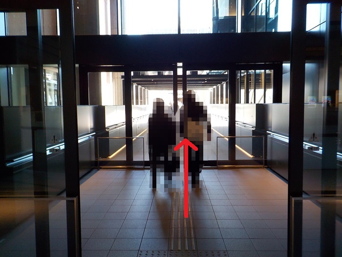 JR大阪駅からグランフロント大阪北館2階への行き方(中央口/連絡橋口から)
