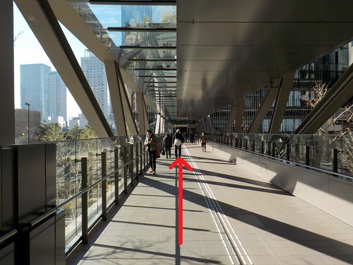 JR大阪駅からグランフロント大阪北館2階への行き方(中央口/連絡橋口から)