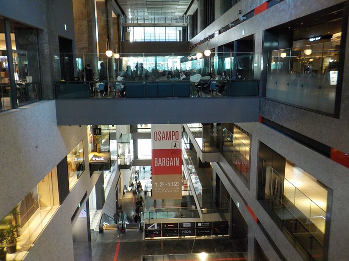 グランフロント大阪北館６階の飲食フロアをぶらっと散歩｜近いようで遠い、ちょっとした非日常