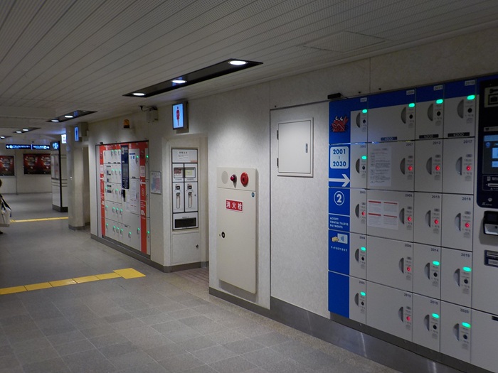 阪急電車・大阪梅田駅の２階中央改札内には、こんなお店があった｜飲食店・お土産・コンビニ