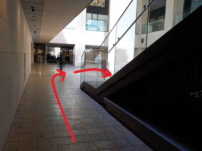 四つ橋線・西梅田駅から、うめきたグリーンプレイスへの行き方