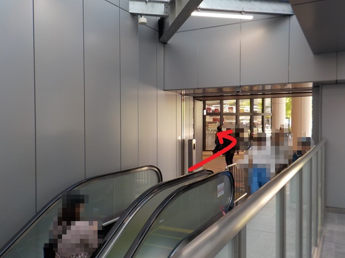 JR大阪駅うめきた地下出口から、うめきたグリーンプレイス・うめきた公園への行き方