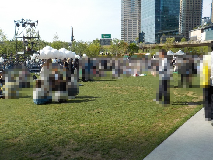 JR大阪駅うめきた地下出口から、うめきたグリーンプレイス・うめきた公園への行き方