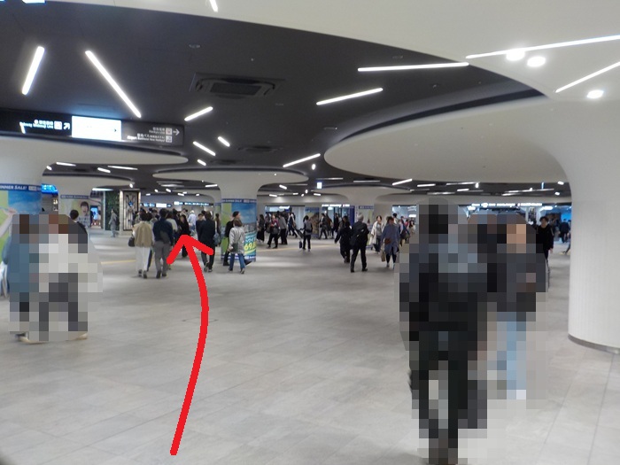 谷町線・東梅田駅から、御堂筋線・梅田駅への行き方|大阪メトロ(地下鉄)乗り換え案内