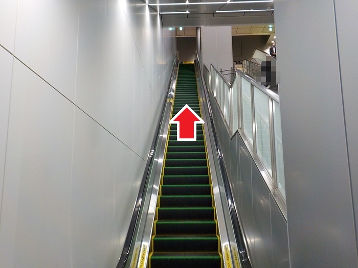 JR大阪駅・うめきた地下ホーム(21~24番)から、地上ホーム(1~11番)への行き方【改札内での移動】