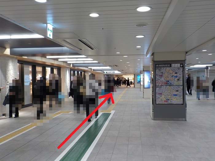 JR大阪駅中央口から、ディアモール円形広場への行き方