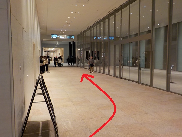 四つ橋線・西梅田駅から、バルチカ03エキウエ|イノゲート大阪ビルへの行き方