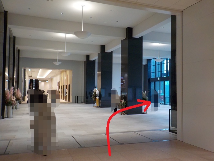 四つ橋線・西梅田駅から、バルチカ03エキウエ|イノゲート大阪ビルへの行き方