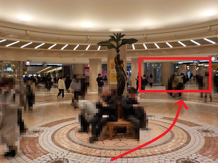 JR大阪駅中央口から、東西線・北新地駅への行き方