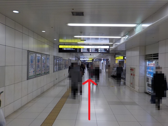 JR大阪駅中央口から、東西線・北新地駅への行き方