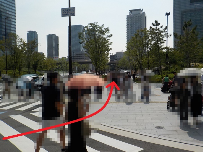 谷町線・東梅田駅から、梅田スカイビルへの行き方